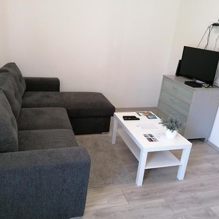 Mohacs Apartman Buitenkant foto