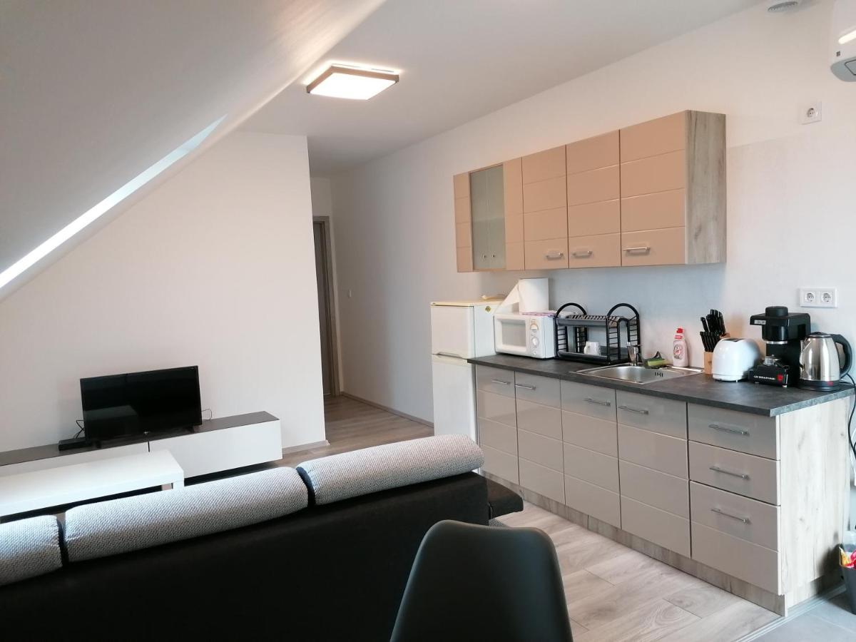Mohacs Apartman Buitenkant foto