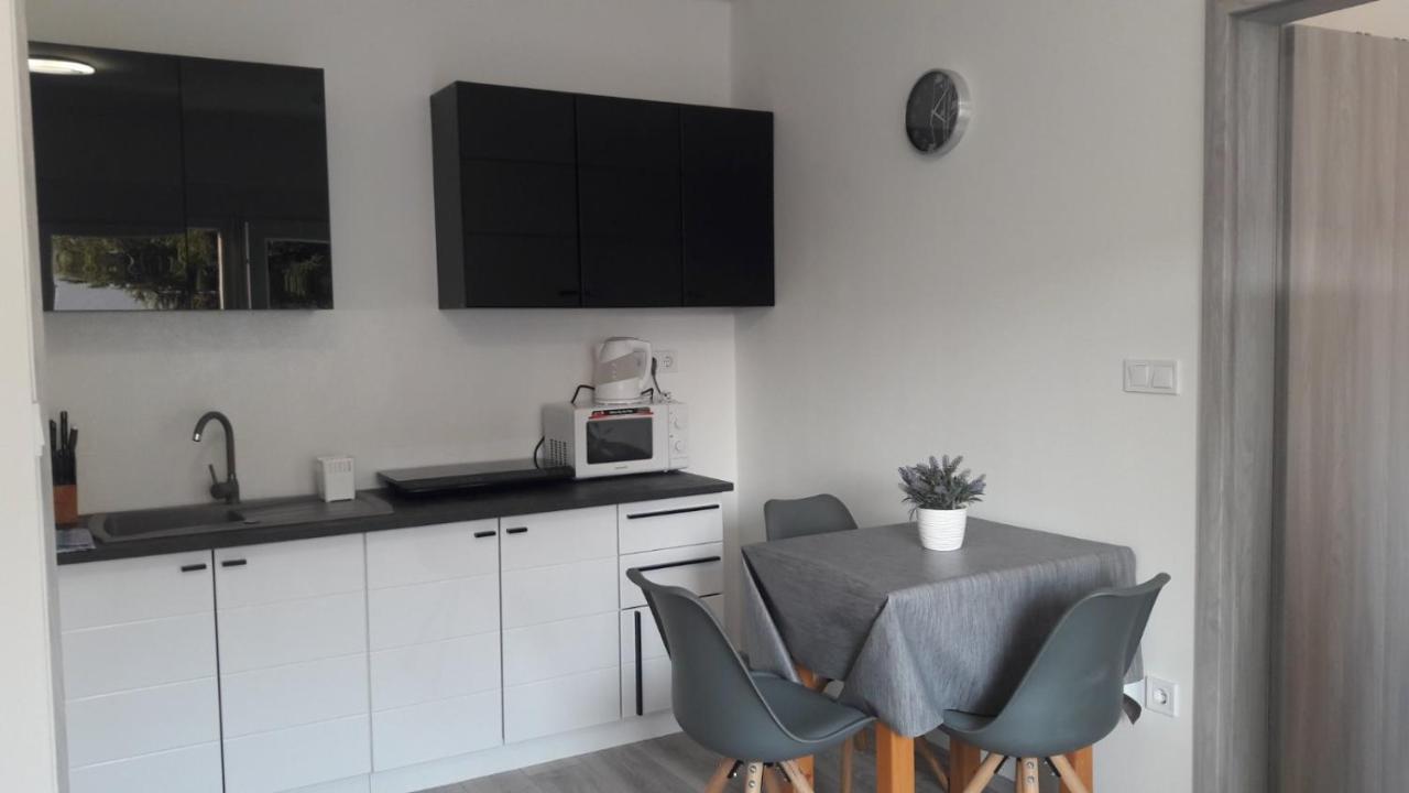 Mohacs Apartman Buitenkant foto
